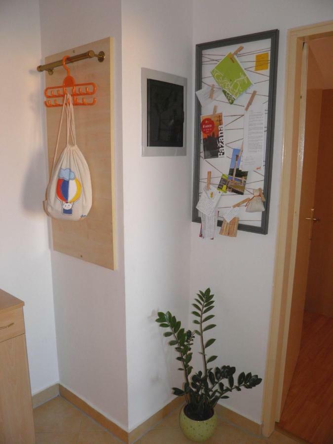 Apartment Suzy With Private Parking Fazana Bagian luar foto